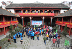 湘潭环保部门和志愿者连续三年倡导过“绿色春